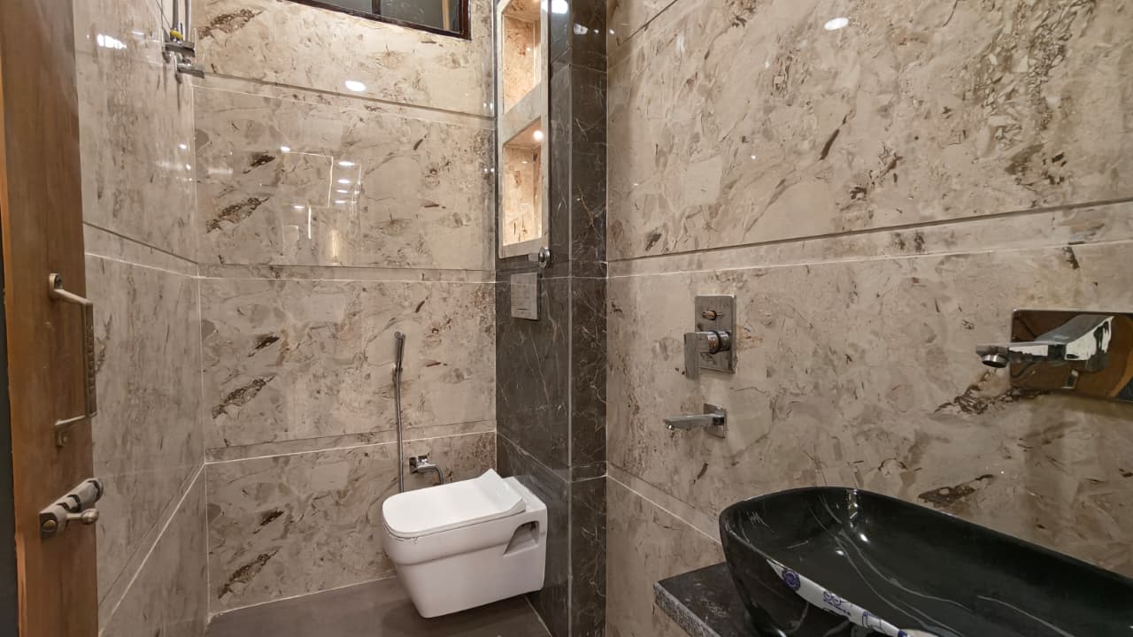 Semi-Furnished 3 BHK Builder Floor for Sale in P Block, Mohan Garden in P-Block Mohan Garden, New Delhi